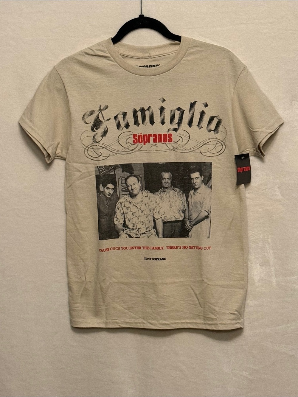 NWT Official HBO The Sopranos "Famiglia" Graphic Tee - Size Small